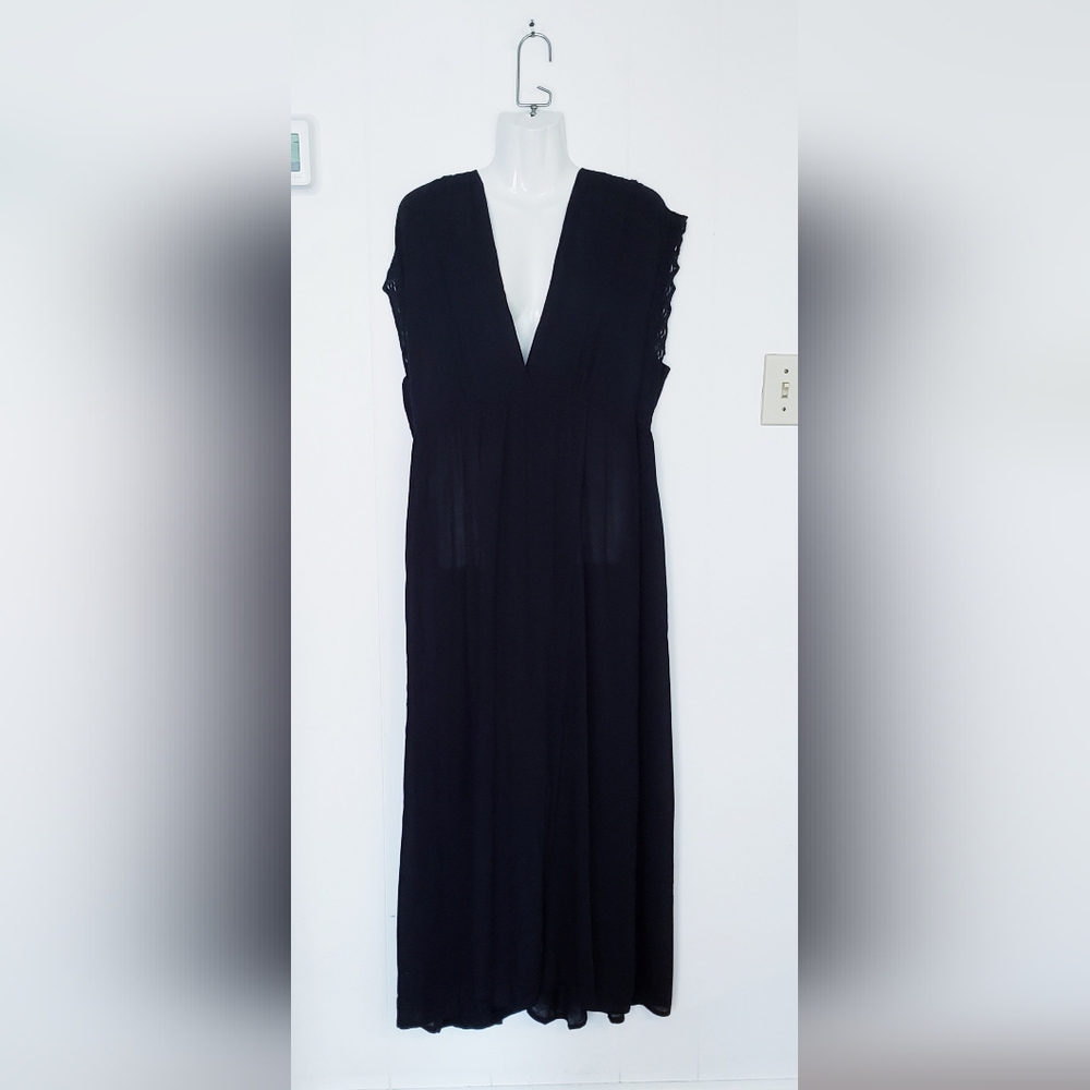 Raviya Swimsuit Coverup